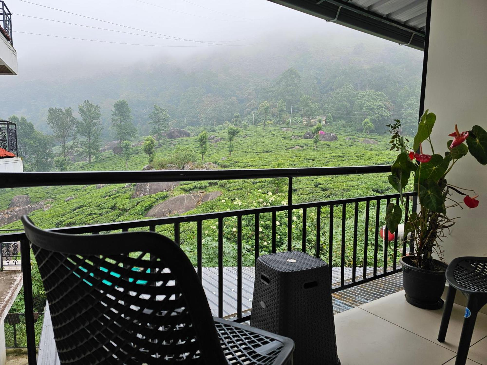 Tea Dale - All Rooms With Tea Estate View Munnar Buitenkant foto